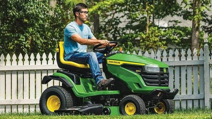 S160 Lawn Tractor