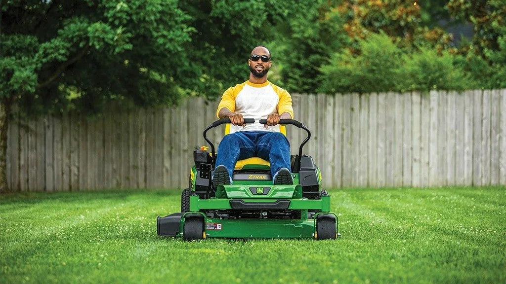 John Deere Z320M ZTrak™ Mower, 42-in. Deck